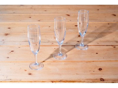 LOT DE 48 FLÛTES EN VERRE
